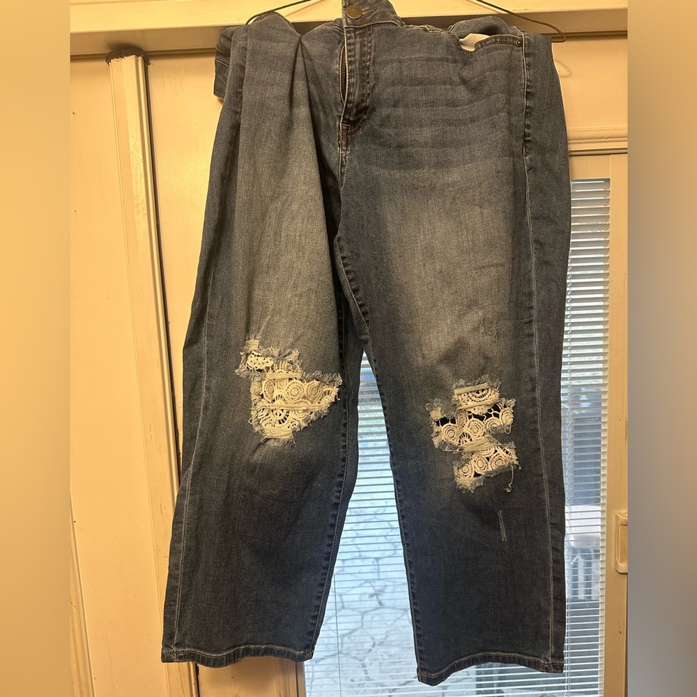 EUC worn once Lane Bryant distresses with lace crop jeans size 18